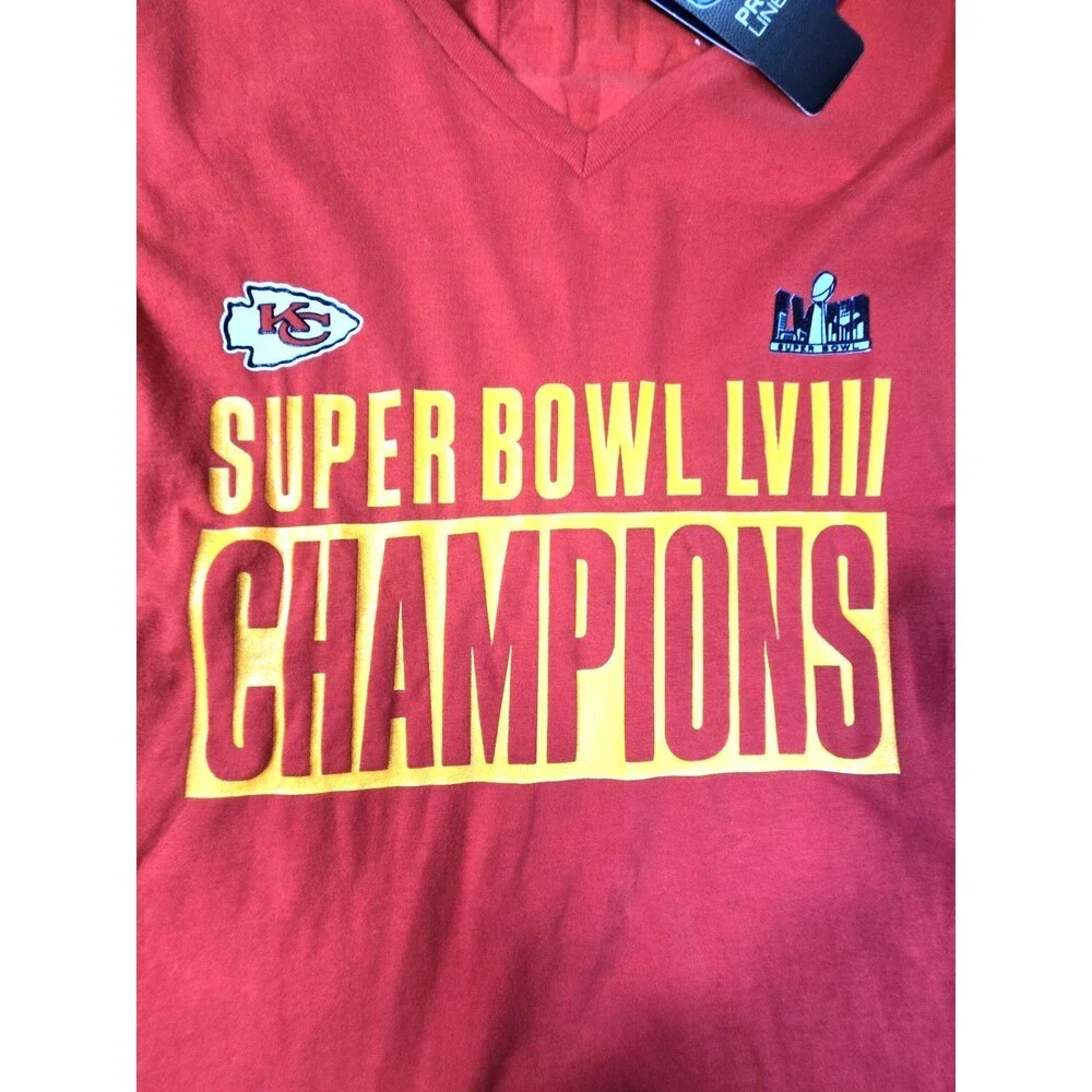 NWT KANSAS CITY CHIEFS WOMANS #13 SWIFTIE Tee SUper Bowl  SZ M Taylor Swift
